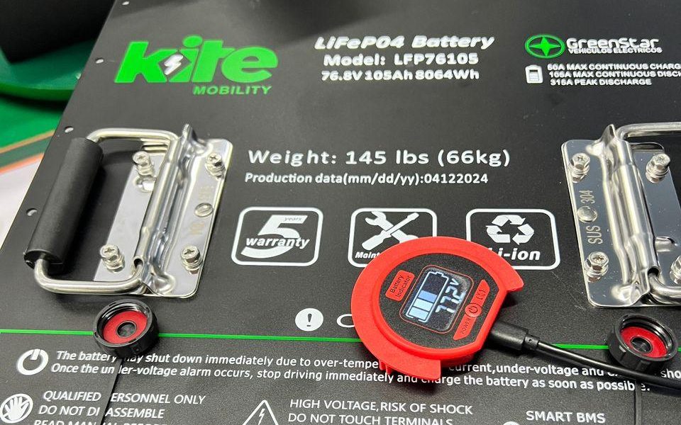 Batería de litio LiFePO4 de 76,8 V y 105 Ah de Kite